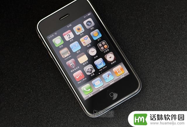 从无前置摄像头到“刘海”设计，苹果手机如何引领手机相机行业